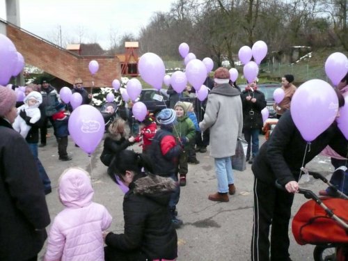 Vypouštění balónků s přáním Ježíškovi - 9.12.2010